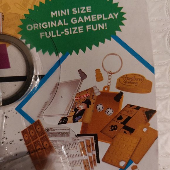 Hasbro Monopoly Keychain Mini - Gold Edition - Picture 3 of 4